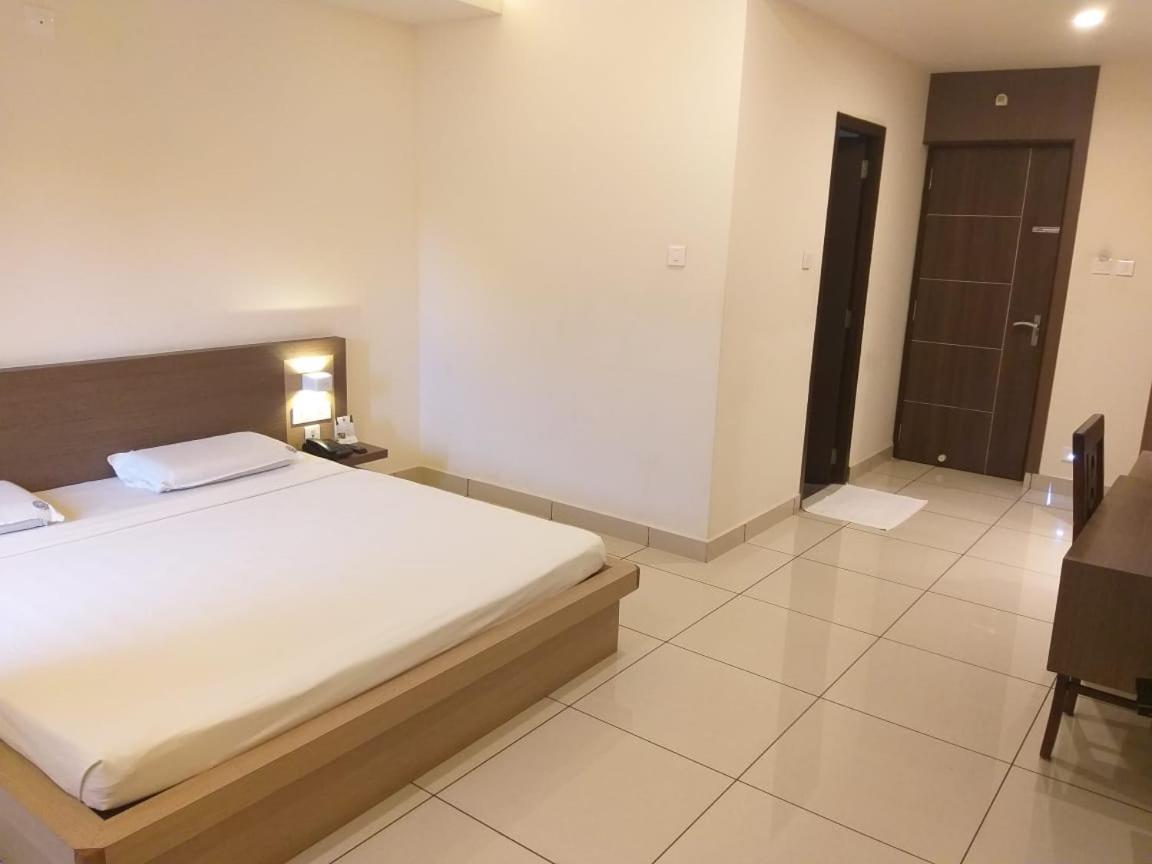 Shivaprasad Grand Otel Kundapur Dış mekan fotoğraf
